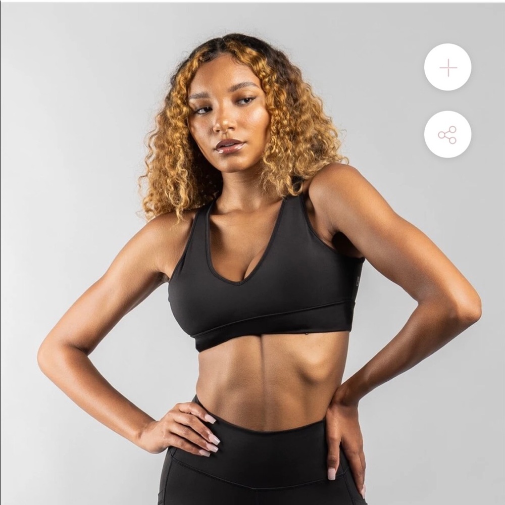 BNWT BUFFBUNNY Maraschino Sports Bra Black - S